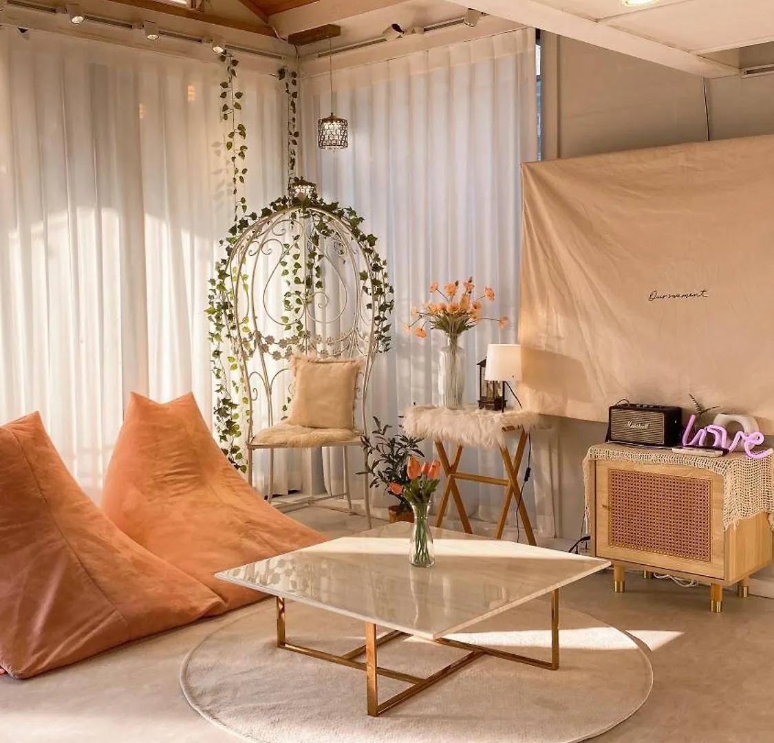 3Min From Metro - Lodging With Roof Terrace - Convenient Transport - Cvs Downstairs - Hot Places Nearby Hostel Seoul