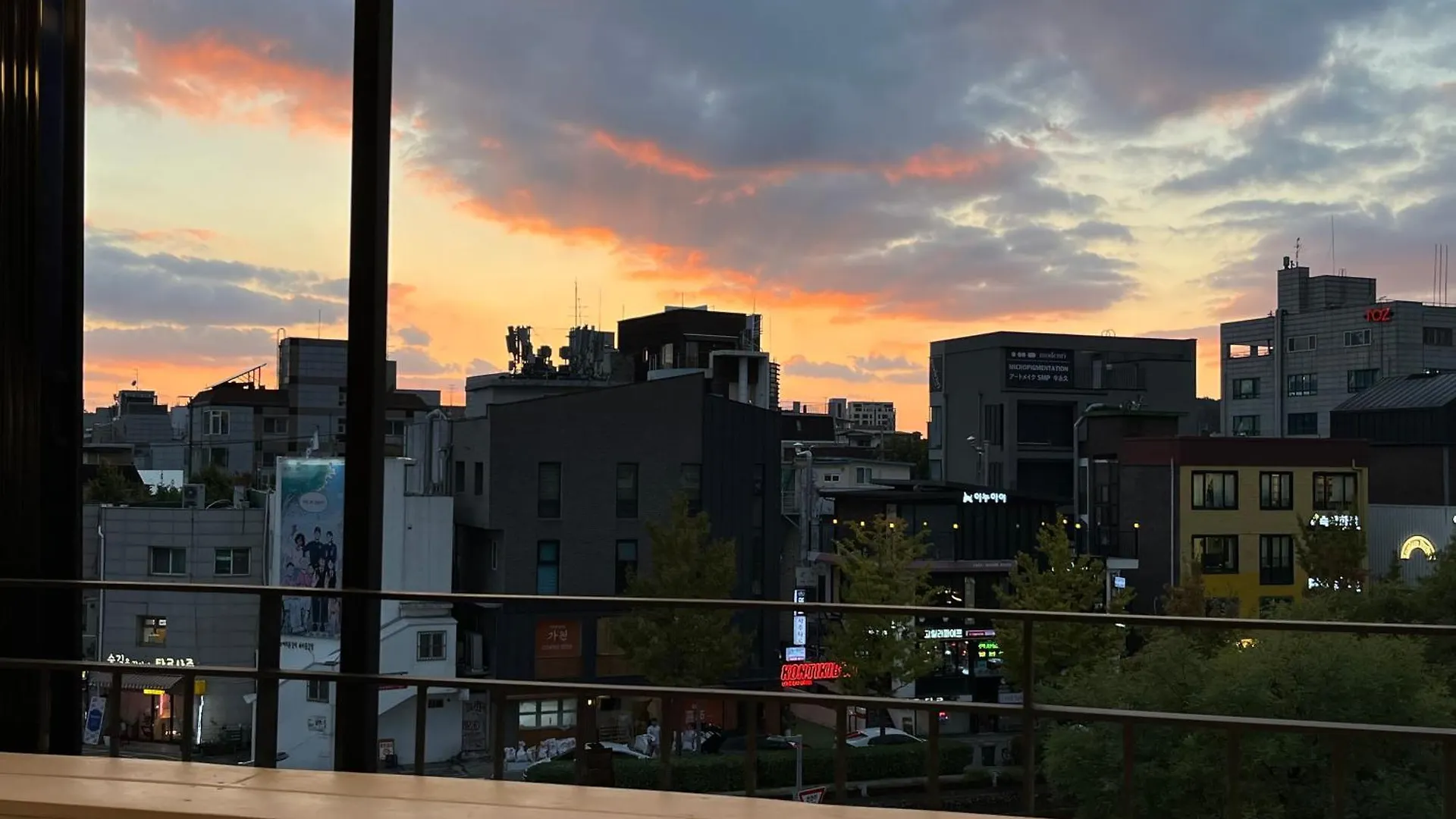 3Min From Metro - Lodging With Roof Terrace - Convenient Transport - Cvs Downstairs - Hot Places Nearby Hostel Seoul