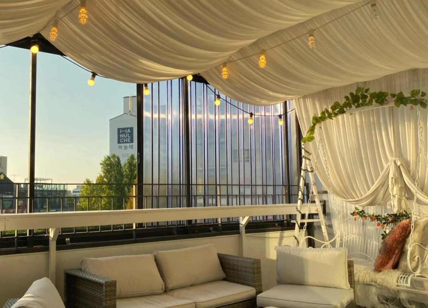 3Min From Metro - Lodging With Roof Terrace - Convenient Transport - Cvs Downstairs - Hot Places Nearby Hostel Seoul