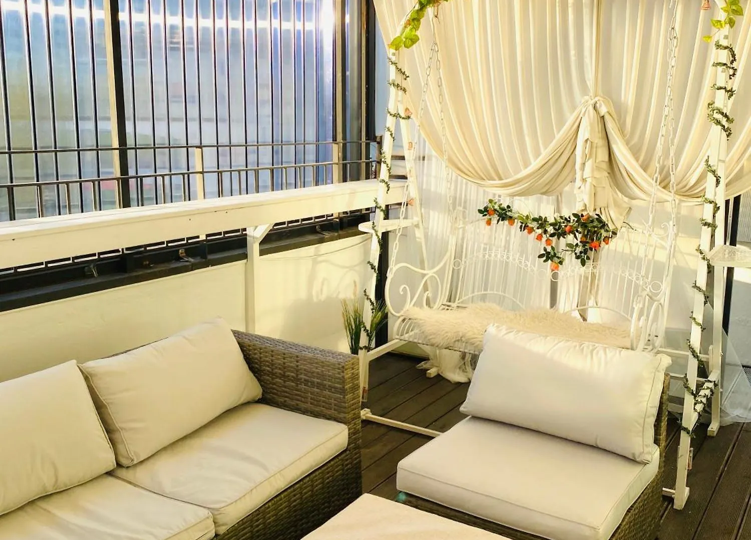 3Min From Metro - Lodging With Roof Terrace - Convenient Transport - Cvs Downstairs - Hot Places Nearby Hostel Seoul